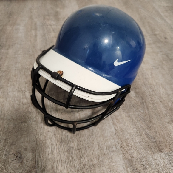 Nike Blue Softball & Baseball Catching Helmet 6⅜"-7⅜" - Picture 1 of 8
